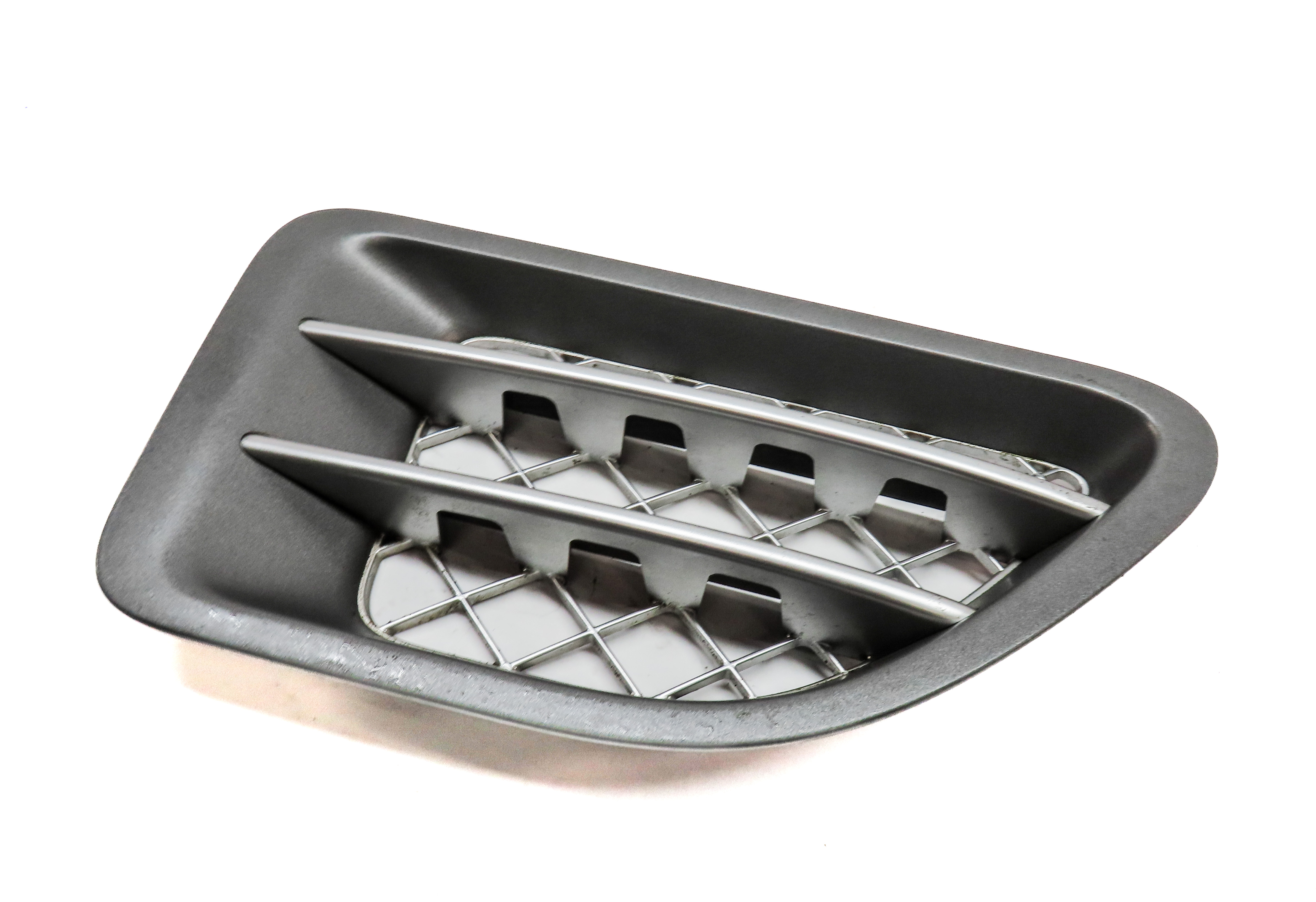 2006 RANGE ROVER SPORT (L320) FRONT RIGHT PASSENGER FENDER AIR VENT GRILLE TRIM — exact item pictured